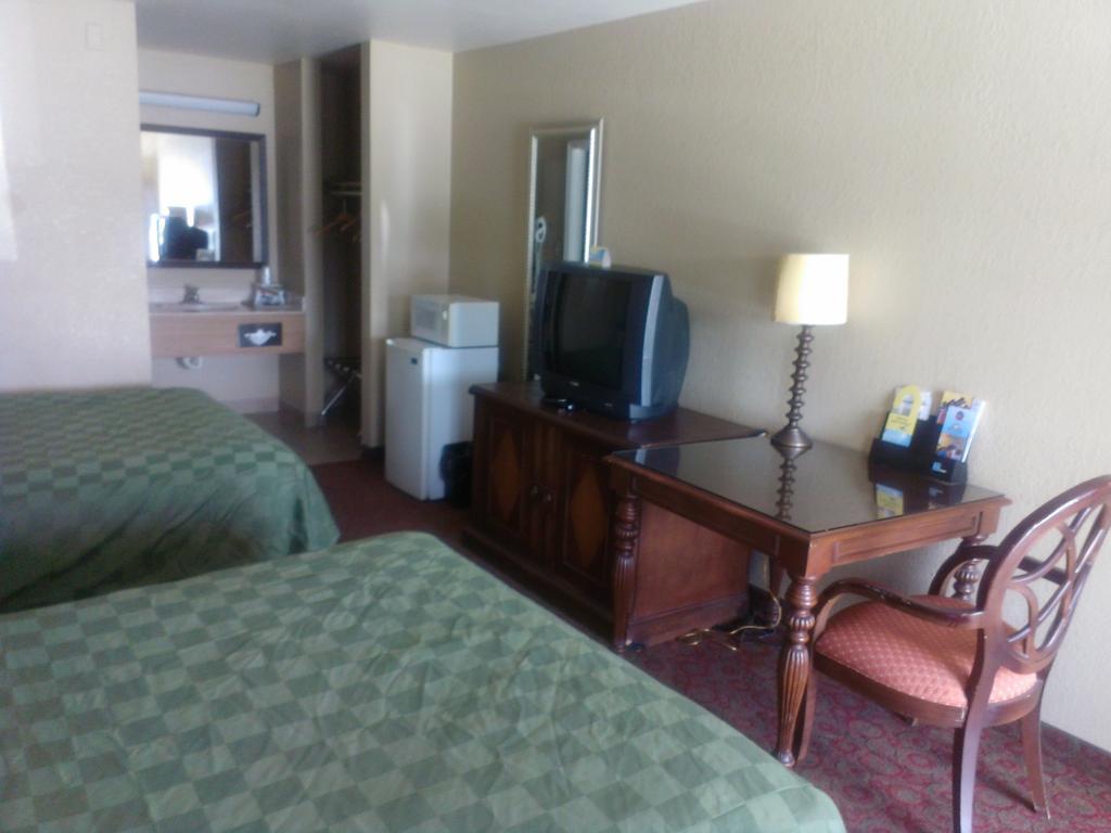 Days Inn By Wyndham Kingman East Dış mekan fotoğraf