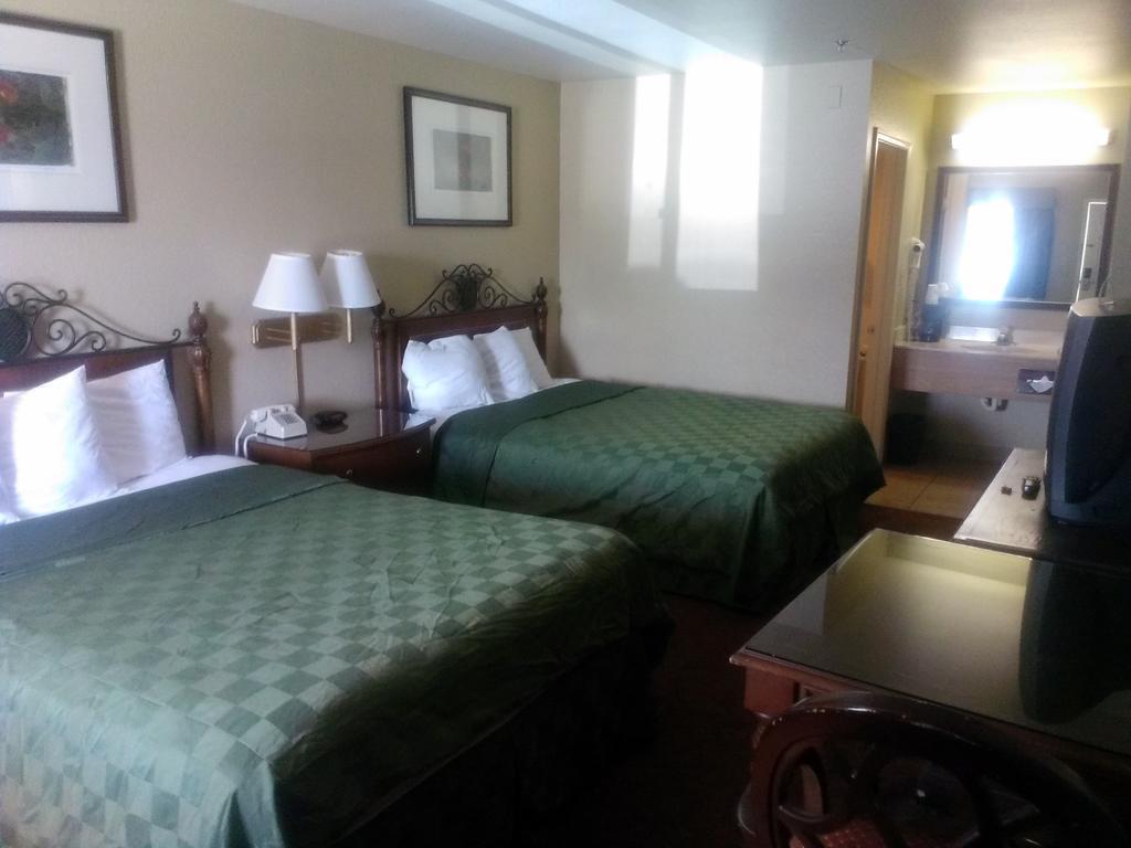 Days Inn By Wyndham Kingman East Dış mekan fotoğraf