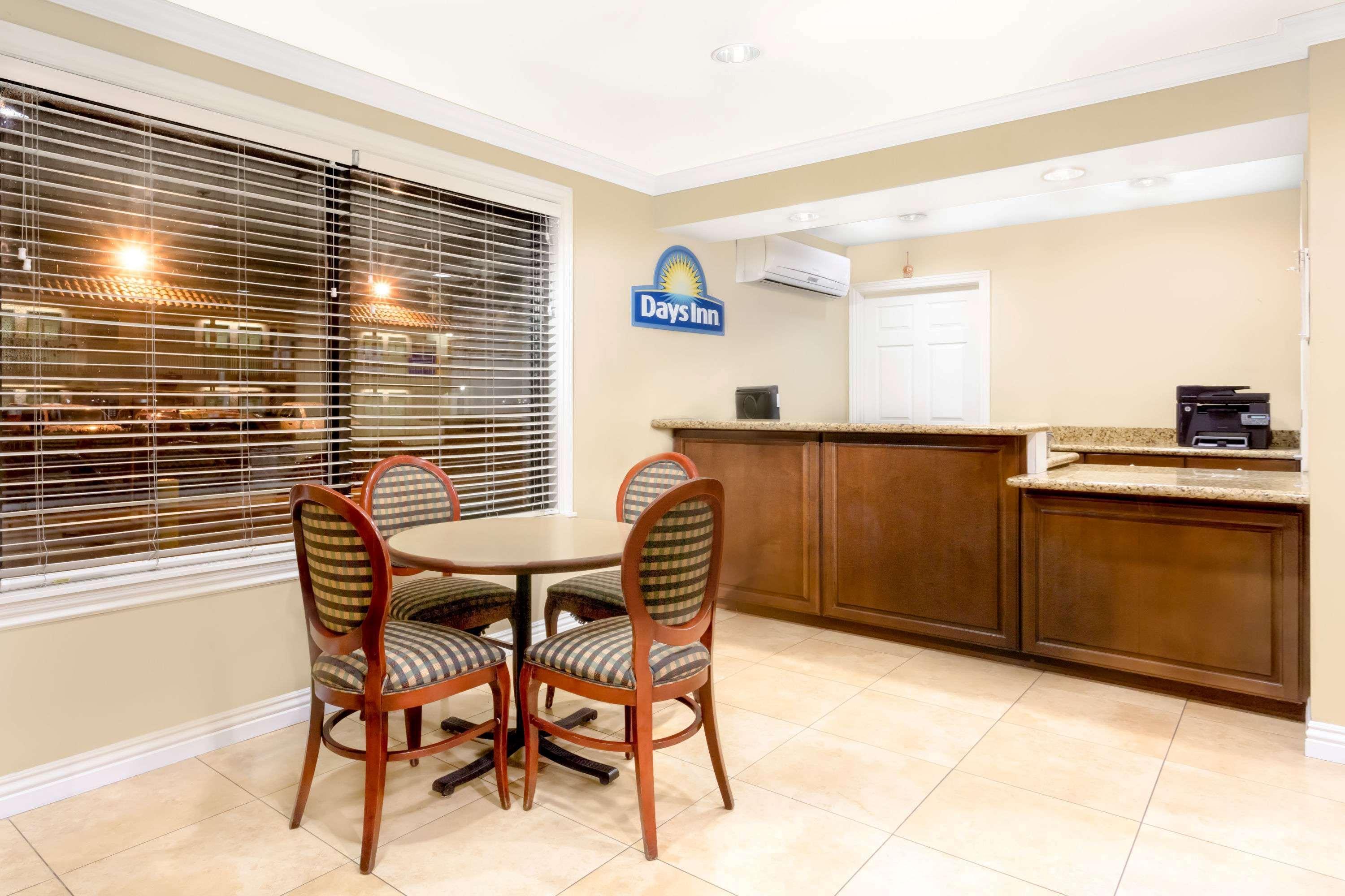 Days Inn By Wyndham Kingman East Dış mekan fotoğraf