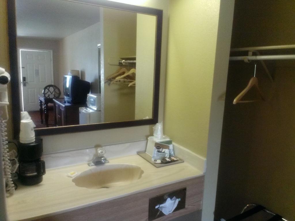 Days Inn By Wyndham Kingman East Dış mekan fotoğraf