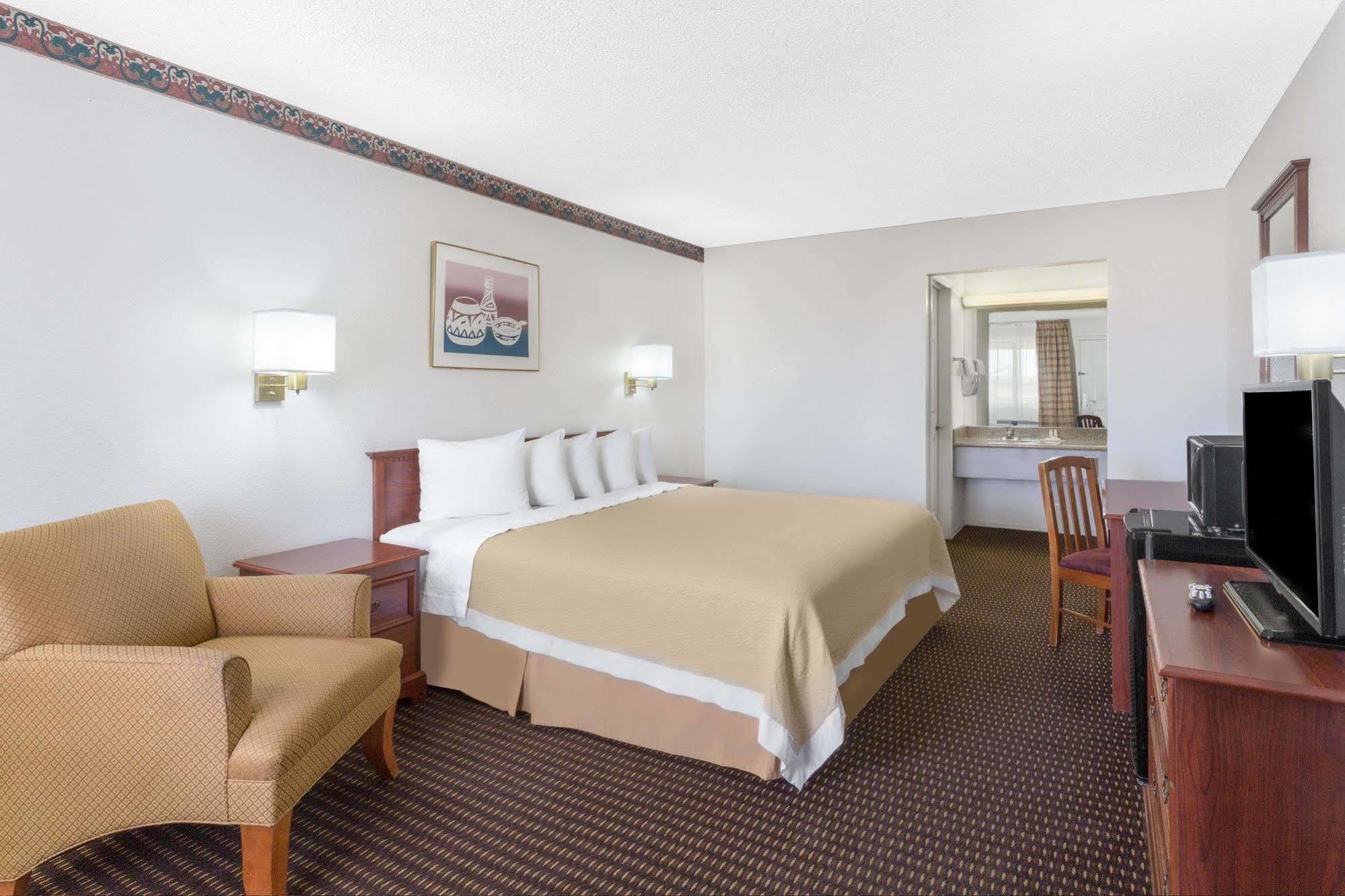 Days Inn By Wyndham Kingman East Dış mekan fotoğraf